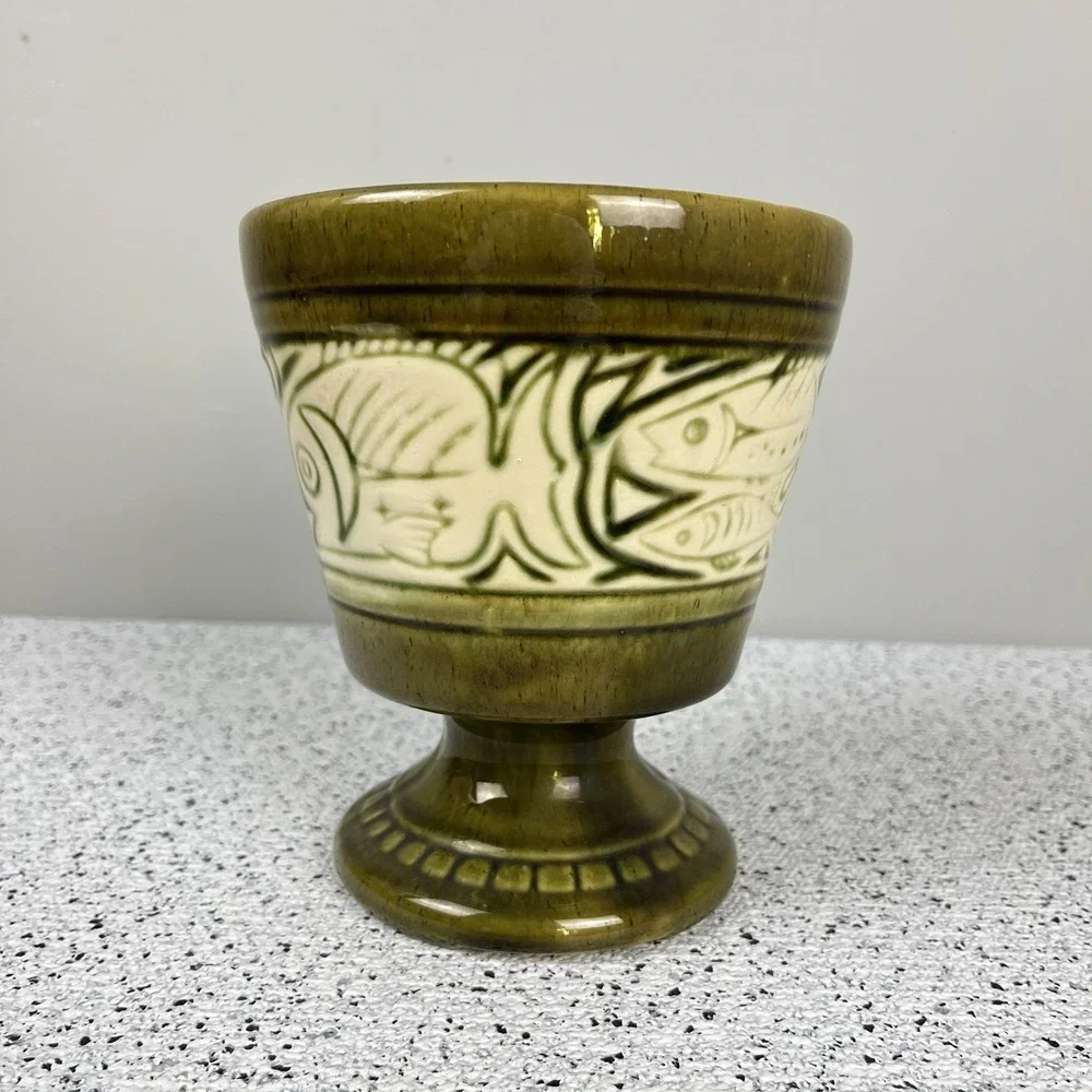 Vintage Mid Century‎ Avocado Green Pedestal Fish Pattern Pottery Planter 6.5